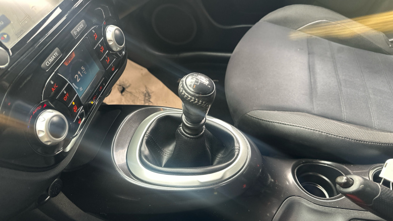 Nissan Juke 1.5 dCi N-Connecta 5dr Diesel Hatchback